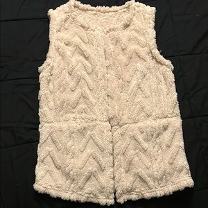 Chic Cream Sleeveless Vest